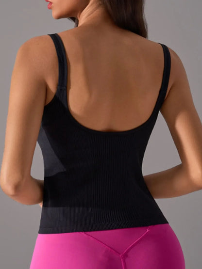 Scoop Neck Active Tank with Detachable Chest Pads
