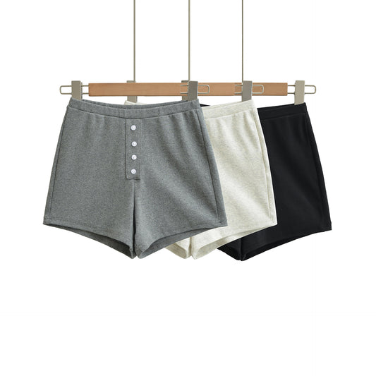 Elastic waist shorts for women
