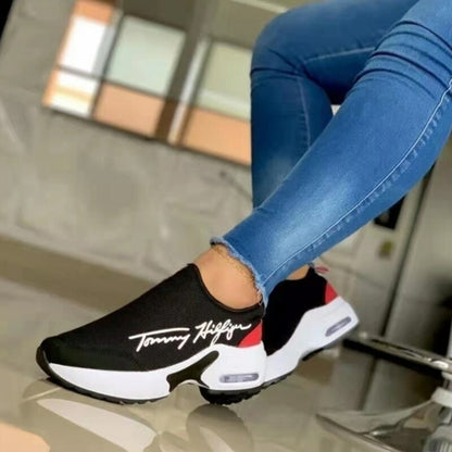 Tommy Hilfiger Womens Breathable Walking Sneakers