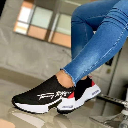 Tommy Hilfiger Womens Breathable Walking Sneakers