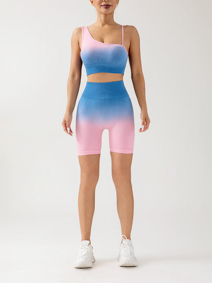 Women's Gradient Athletic Set - Seamless Capri Leggings & Sports Bra